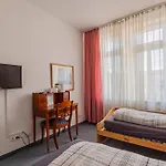 Pension in Dresden, Zimmer mit eigenem Bad und Kochmöglichkeit