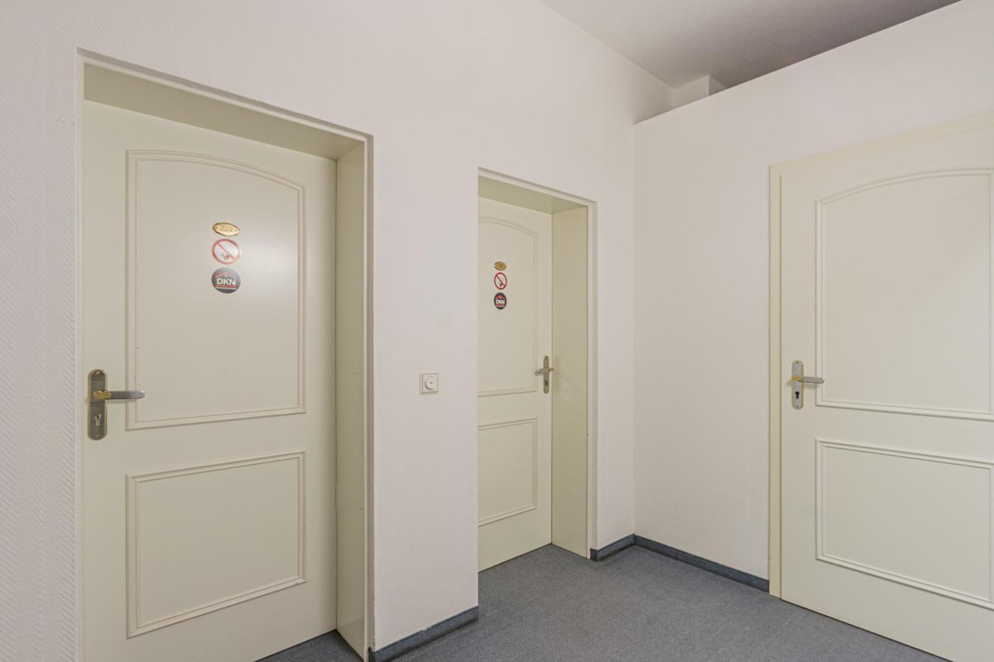 In Dresden, Mit Eigenem Bad Und Kochmöglichkeit * Dresden